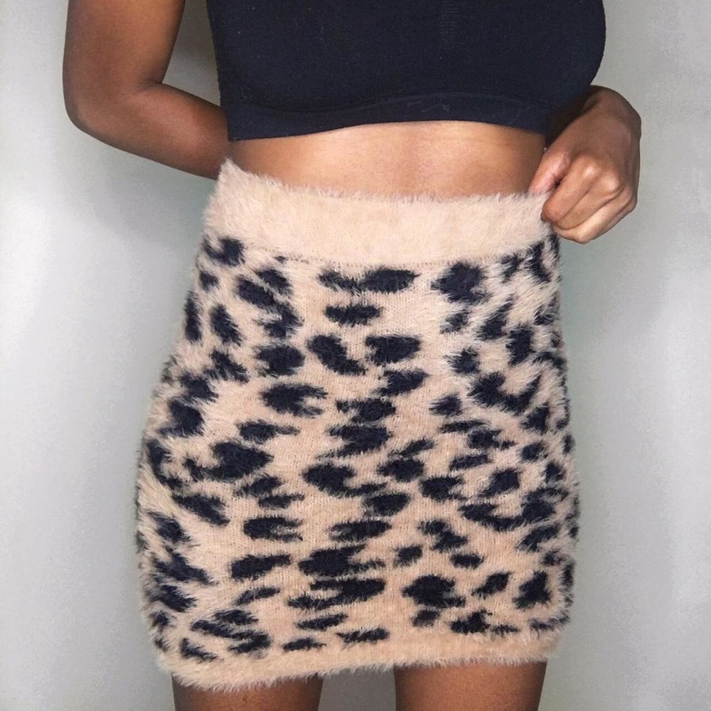 Y2K TAN & BLACK, LEOPARD PRINT, FUR mini Skirt